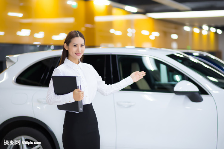 汽車銷售行業(yè)的商務(wù)女性 駕馭挑戰(zhàn)，成就非凡